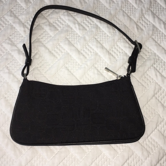Express Handbags - Express classic simple wristlet